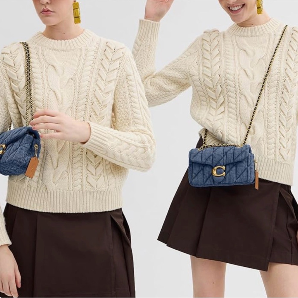 NWT Coach Quilted Denim Crossbody Bag with Gold 'C' Hardware - Picture 4 of 6